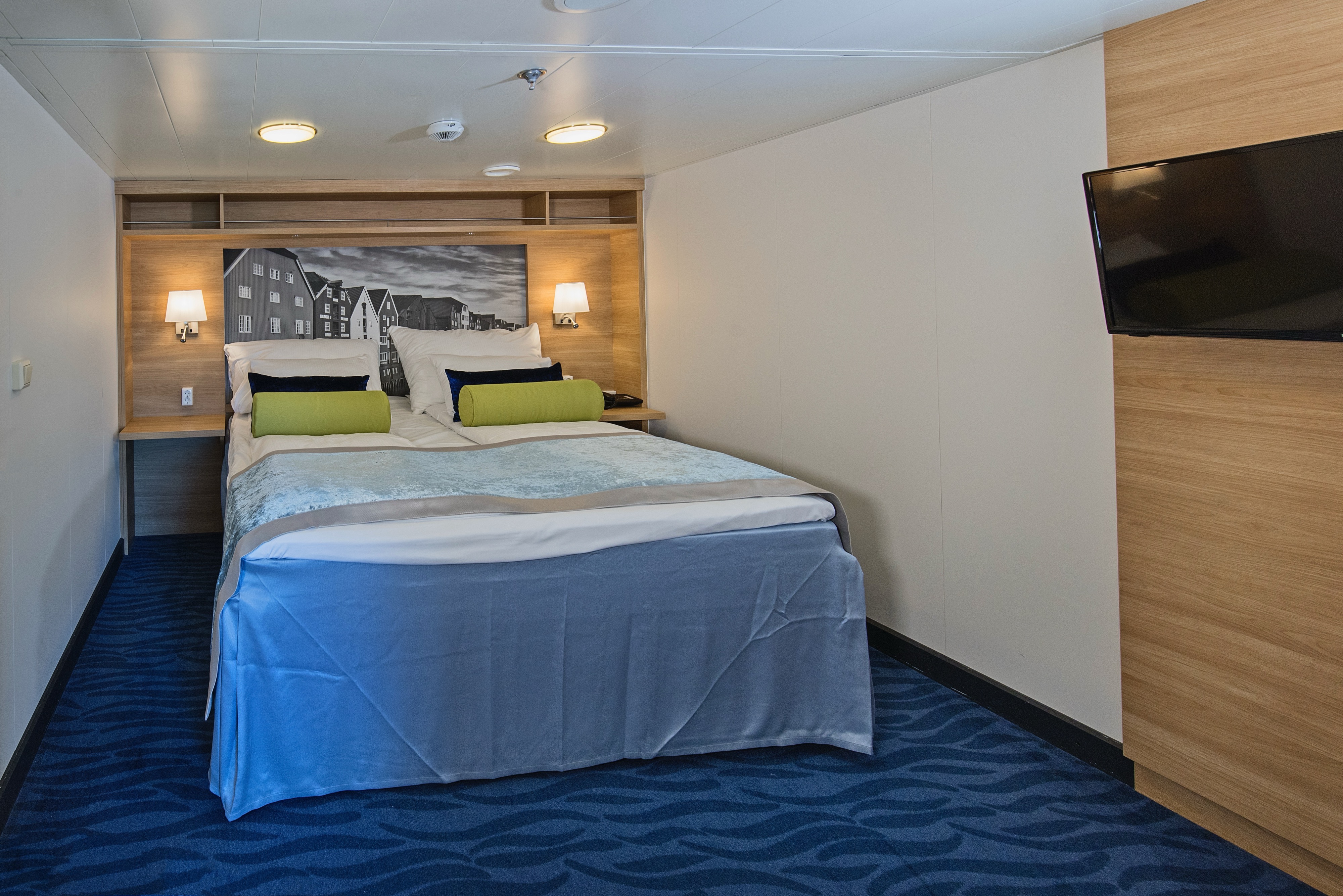 Expedition Suite | Two-bed suite on upper deck